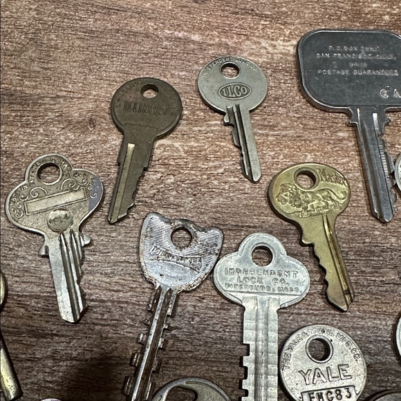 Vintage Key Collection - Picture 3 of 8